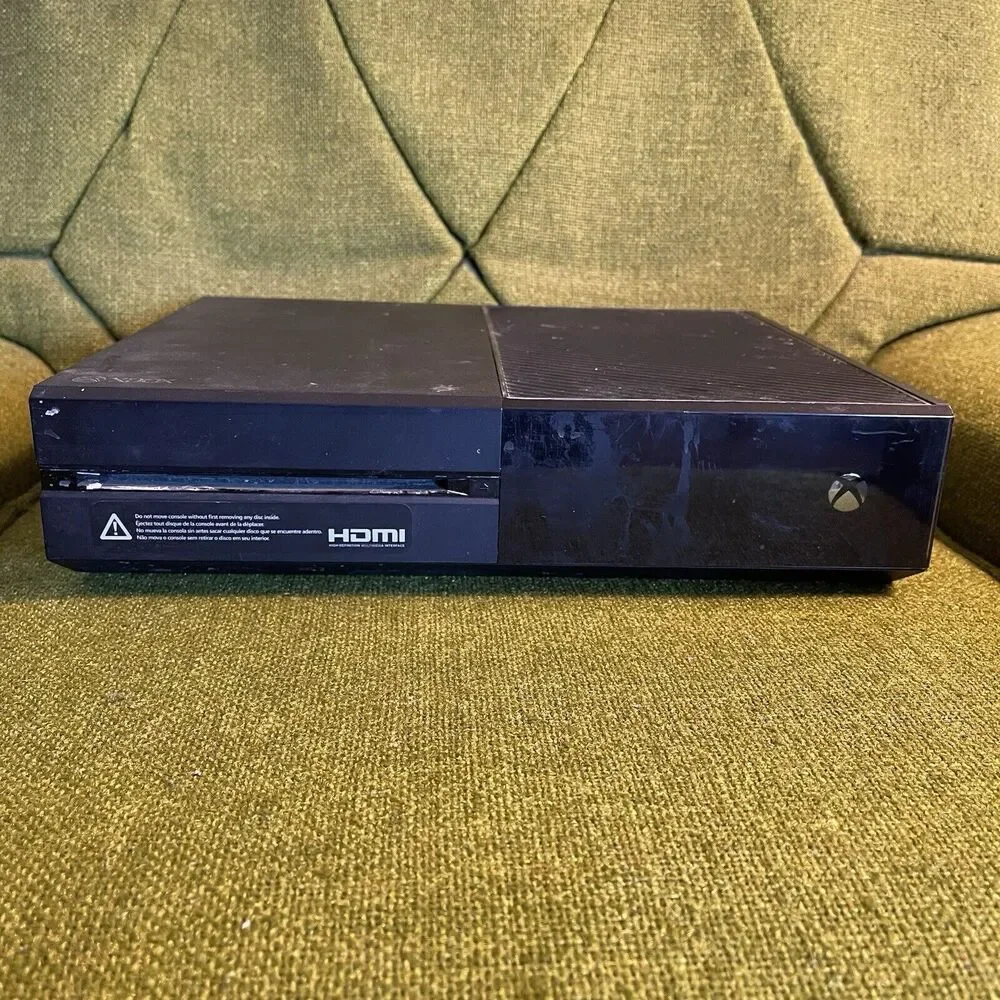 Microsoft Xbox One Black 1540 Console - No Power - For Part Or Repair As Is